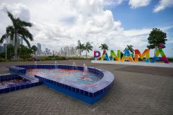 L'insegna di Panama nella capitale dello stato den centro America - © Barna Tanko / Shutterstock.com