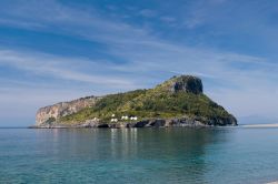 L'isola di Dino fotografata da Praia a Mare, provincia di Cosenza, in Calabria