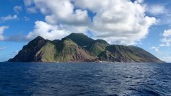 L'isola di Saba vista dal mare, Caraibi: si tratta di una municipalità speciale dei Paesi Bassi.
