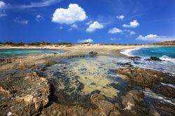 L'isoletta disabitata di Chryssi nei pressi di Creta (Grecia). Sorge 8 miglia a sud della città di Ierapetra nella prefettura di Lassithi.

