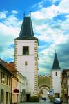 Litomysl Gate, uno dei tre ingressi originali della città di Litomysl con due torri, regione di Pardubice, Repubblica Ceca.



