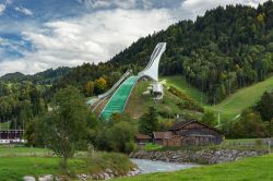 Lo ski-jump a Garmisch-Partenkirchen, Baviera, Germania - © Manninx / Shutterstock.com
