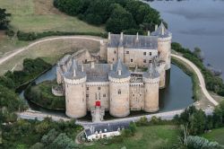 Lo spettacolare Chateau Suscinio a sud di Sarzeau in Bretagna (Francia)