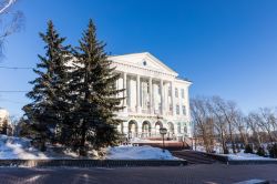 Lo State Musical Theater a Saransk, Russia, dopo una bella nevicata - © Damira / Shutterstock.com