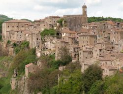 Lo storico borgo di Scansano nella Maremma della Toscana.