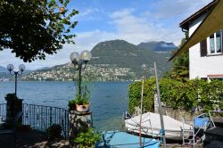 Lugano, il Grotto San Rocco a Caprino sul lago della Svizzera. Caprino è una frazione del Comune di Lugano e conta circa 400 abitanti nei mesi estivi (una ventina durante l'inverno).
 ...
