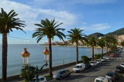 Il lungomare sulla baia di Ajaccio
