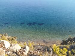 I colori cristallini del mare di Hydra. Siamo nell'arcipelago delle Isole Saroniche, in Grecia.