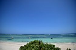 La spiaggia di Diani Beach, Kenya - La località ...