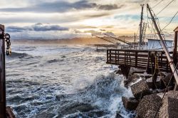 Mareggiata sulla costa di Giulianova in Abruzzo