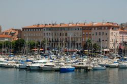 Marina di Saint Raphael, Francia. L'antico ...