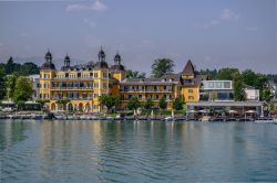 Marina di Velden am Woerther see e Schloss Hotel - © Arth63 / Shutterstock.com