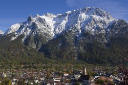 Mittenwald e le Alpi bavaresi del sud della Germania - © LAND / Shutterstock.com