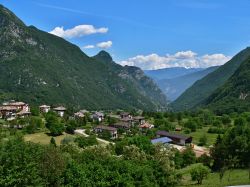 La vista panoramica del borgo di Molina di Ledro in Trentino