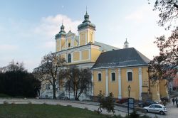 Monastero di Sant'Antonio a Poznan, Polonia - L'edificio religioso dell'ordine dei francescani dedicato a Sant'Antonio da Padova si trova in Old Market, nel cuore di questa città ...