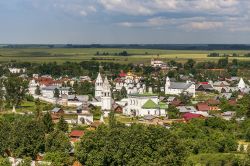 Monastero Pokrovskiy a Suzdal, Russia - Una splendida veduta sul monastero femminile di Pokrovskiy utilizzato a suo tempo, come quello maschile di Sant'Eutimio, nella duplice funzione di ...