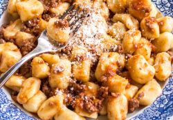 Montescudo, Rimini: la Sagra della Patata e la Festa degli Gnocchi