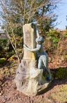 Monumento a Hegesippe Moreau (1810-1838) nel Garnier Garden della città di Provins, Francia.  Moreau (nato Pierre-Jacques Roulliot) fu un poeta lirico francese  - © Joymsk140 ...