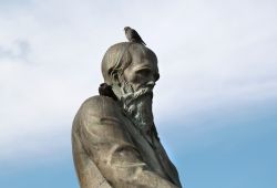 Monumento a Lev Tolstoy a Mosca, Russia - E' situata vicino alla metropolitana Lenin Library questa statua bronzea che rappresenta Tolstoy, scrittore, filosofo, educatore e attivista russo ...