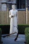 Monumento al sacerdote cattolico a Ostenda, Belgio - © Lisa-Lisa / Shutterstock.com