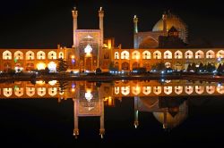 La moschea dell'Imam ad Esfahan (Isfahan), Iran - © suronin / Shutterstock.com