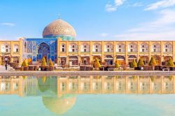 La moschea dello Sceicco Lotfollah in Piazza Naqsh-e Jahan ad Isfahan, Iran - © JPRichard / shutterstock.com