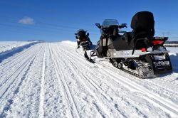 Motoslitta, Charlevoix: a Baie-Saint-Paul abbiamo noleggiato uno ski-doo ed abbiamo percorso i sentieri che si snodano tra i bosch e le colline della regione dello Charlevoix. Chi ha tempo e ...