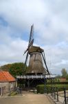 Mulino a vento a Sloten, una delle città della Frisia in Olanda, la regione storica dei Paesi Bassi