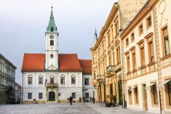 Il Municipo di Varazdin fu costruito nel XVI secolo in stile romanico-gotico ed è ancora oggi uno degli edifici più significativi della città croata - foto © paul ...