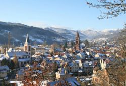 Munster fotografata in inverno: siamo in Alsazia nella Francia orientale  - © Wernain S. -  CC BY-SA 3.0 - Wikimedia Commons.