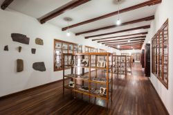 L'interno del Museo Charcas (il Museo Universitario Coloniale e Antropoogico) di Sucre, in Bolivia - foto © saiko3p / Shutterstock
