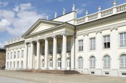 Museo Fridericianum a Kassel, Germania - Completato nel 1779, questo museo chiamato così in onore del suo fondatore è stato il primo museo pubblico d'Europa. Alla fine del ...
