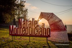 Natale a Montepulciano, Siena (Toscana). La fortezza di questo borgo toscano si trasforma durante il periodo dell'Avvento nel Castello di Babbo Natale.
