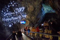 Natale nelle grotte di Postumia: qui dentro viene organizzato un Presepe Vivente