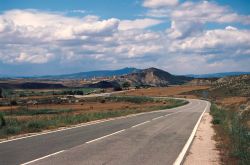 Navarra (Spagna): paesaggio estivo nei pressi della città di Estella.



