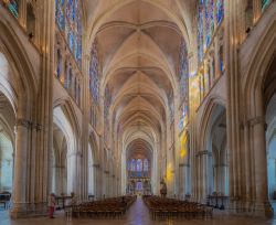 Navata della cattedrale di San Pietro e San Paolo a Troyes, Francia - © frlegros / Shutterstock.com
