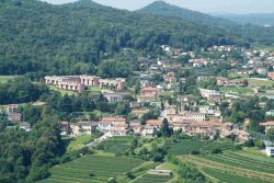 Vista aerea del borgo e Comune di Novazzano in Svizzera- © Comune di Novazzano
