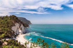 Vista dall'alto della Spiaggia dei Frati