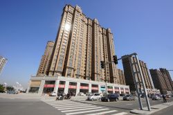 Nuova area residenziale nella cittadina di Datong, Shanxi, Cina - © kekartash / Shutterstock.com