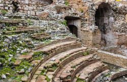 L'Odeon un vetusto teatro greco nel cuore di taormina, da non confondere con il Teatro antico