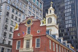 La Old State House di Boston, ex sede del governo del Massachusetts, oggi ospita un museo storico che fa parte dell'itinerario Freedom Trail, aperto tutto l'anno tutta la settimana tranne ...