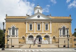 L'edificio dell'Old Exchange and Provost Dungeon, costruito tra il 1769 e il 1772 a Charleston, South Carolina, è conosciuto più semplicemente come "The Exchange" - ...