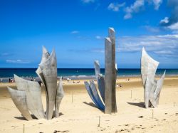 Omaha Beach teatro dello sbarco in Normandia. Siamo a Saint-Laurent-sur-Mer - © RICIfoto / Shutterstock.com