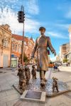 L'opera scultorea intitolata "Uncle Stepa-militiaman" in una via del centro città a Samara, Russia - © FotograFFF / Shutterstock.com