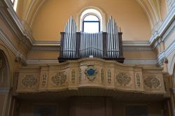 Organo all'interno della chiesa dell'Immacolata a Mesagne - © Mi.Ti. / Shutterstock.com