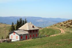 Paesaggio di montagna nei Vosgi, fotografia scattata vicino a Munster in Francia - © LENS-68 / Shutterstock.com