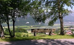 Tipico paesaggio montano nei pressi di Jenbach, Austria - situata nel cuore delle alpi tirolesi, Jenbach è un vero e proprio paradiso per gli amanti delle vacanze in montagna. A disposizione ...