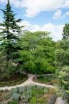 Paesaggio naturale in Languedoca-Rossiglione: siamo nei dintorni del villaggio di Rennes-le-Chateau, divenuto celebre per la teoria del Santo Graal.


