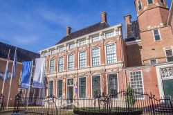 L'elegante Palace Prinsessehof, uno dei musei del centro storico di Leeuwarden, Paesi Bassi - © Marc Venema / Shutterstock.com