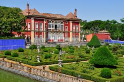 Il Palacio Dos Marqueses da Fronteira nei dintorni di Lisbona (Portogallo) - foto © ruigsantos / Shutterstock.com 